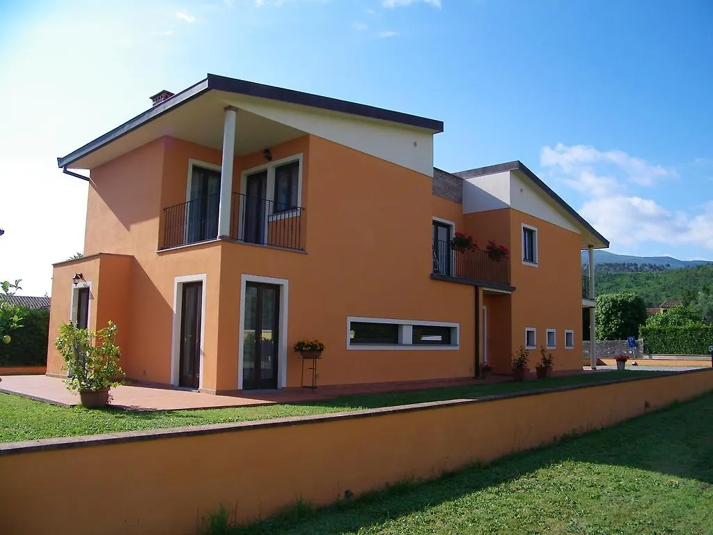 Bed & Breakfast Triolivo B&B Lucca Italy
